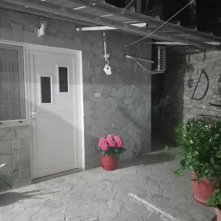 Sebastian Apartment *